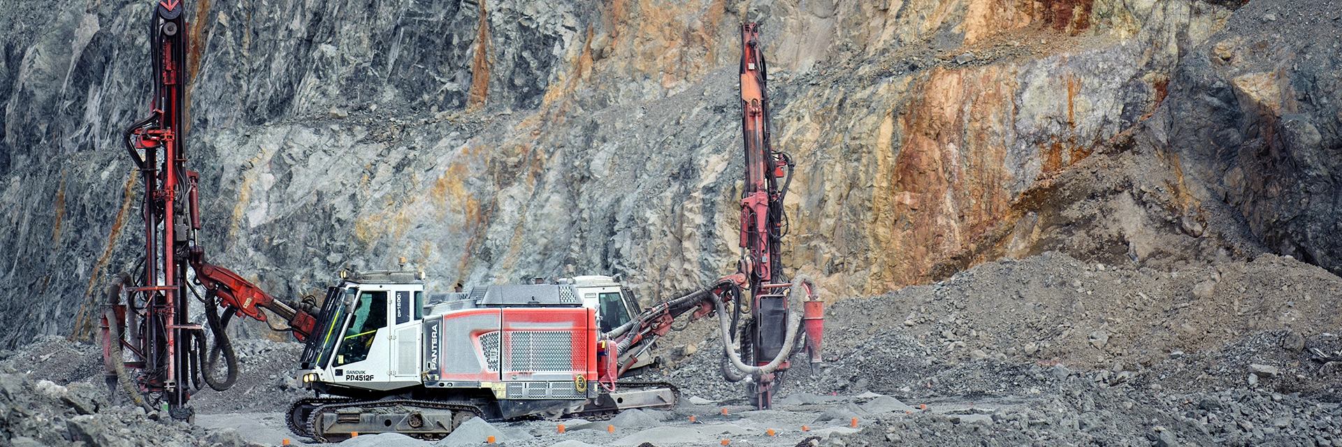 Sandvik surface mining equipment at the Filminera Masbate Gold project in the Philippines (photo)